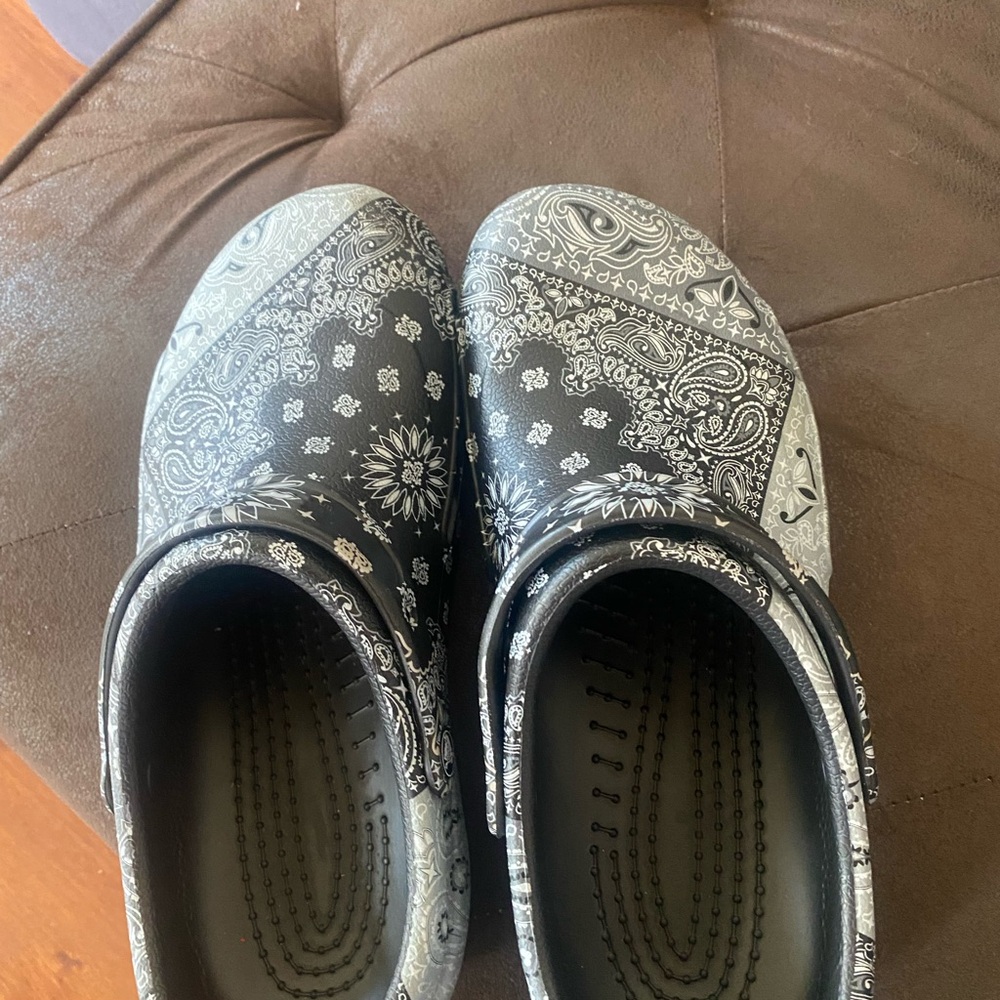 CROCS Black and White Patterned Clogs